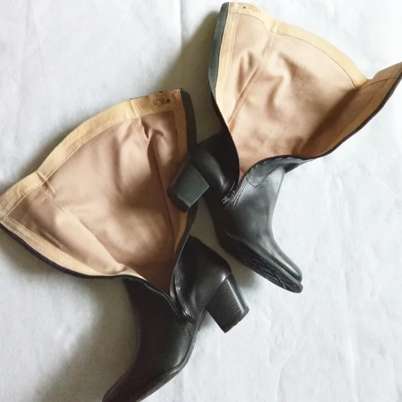 L.L Bean Women's Black Tall Leather Zip Up Heeled Boots - Picture 5 of 12